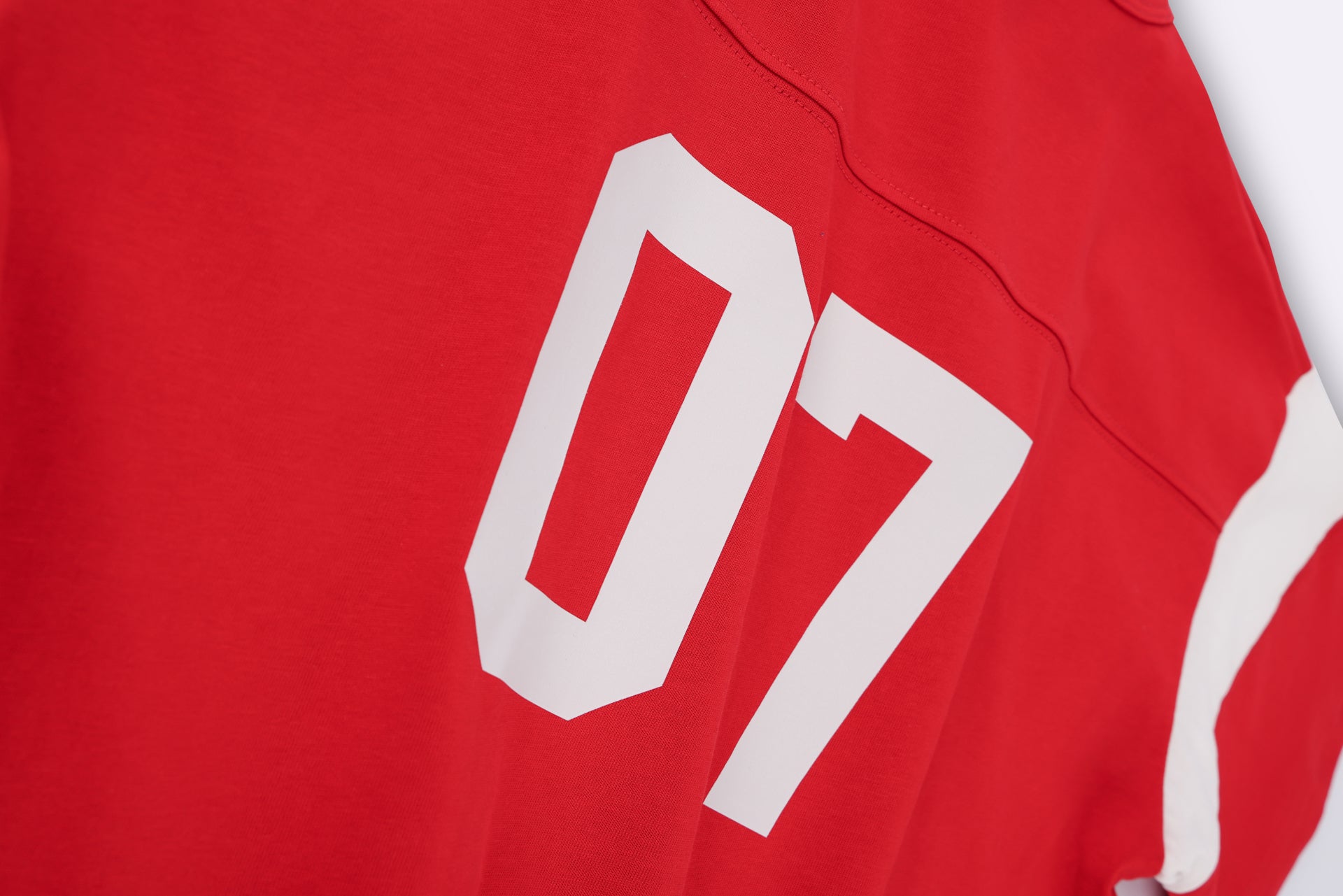 07 TEE in RED