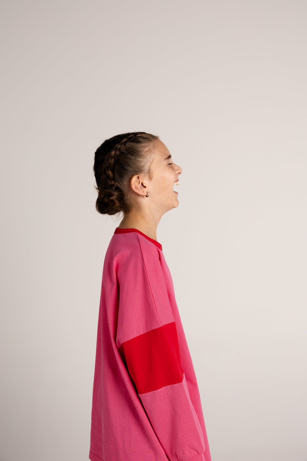 TWO TONE LONG SLEEVE TEE in PINK/RED