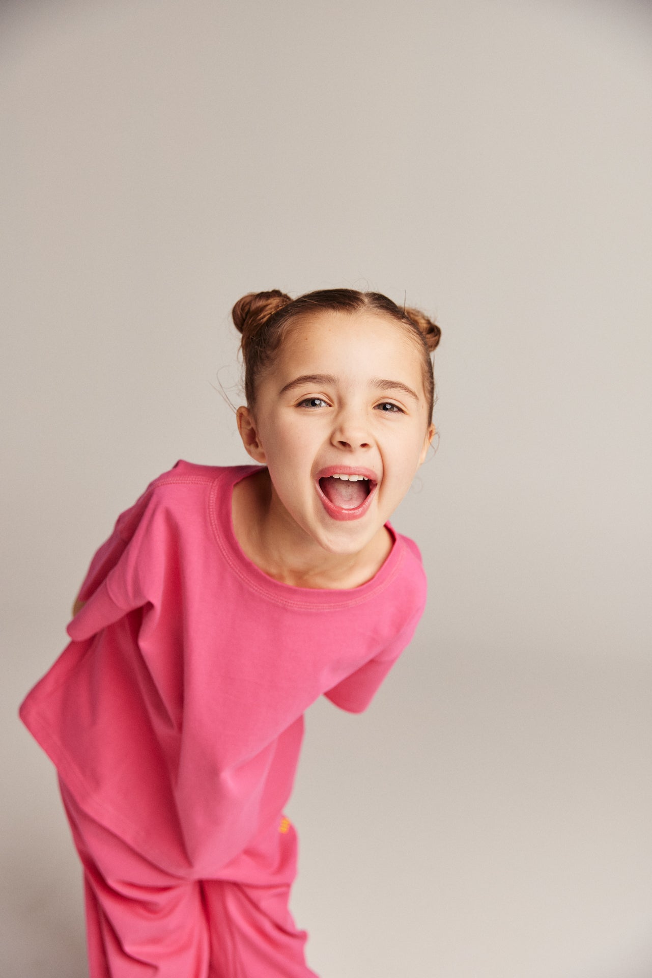 BASE TEE in POP PINK