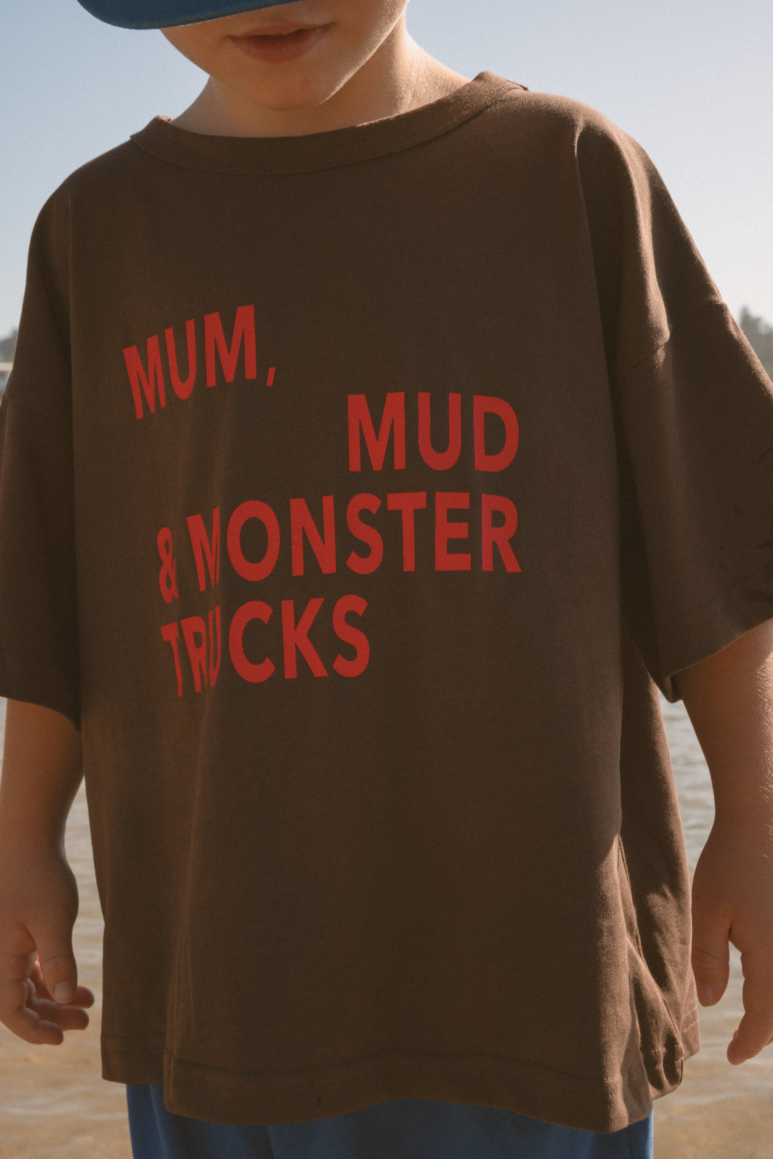 MMM TEE in BROWN/RED