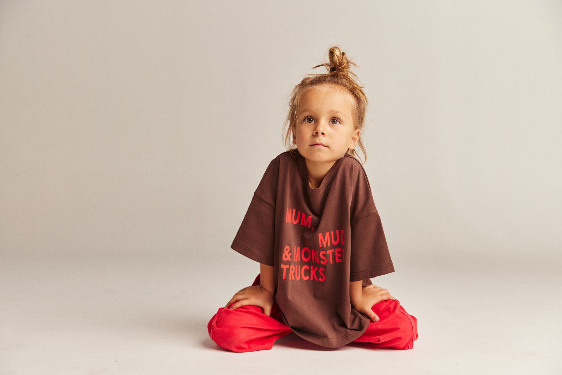 MMM TEE in BROWN/RED