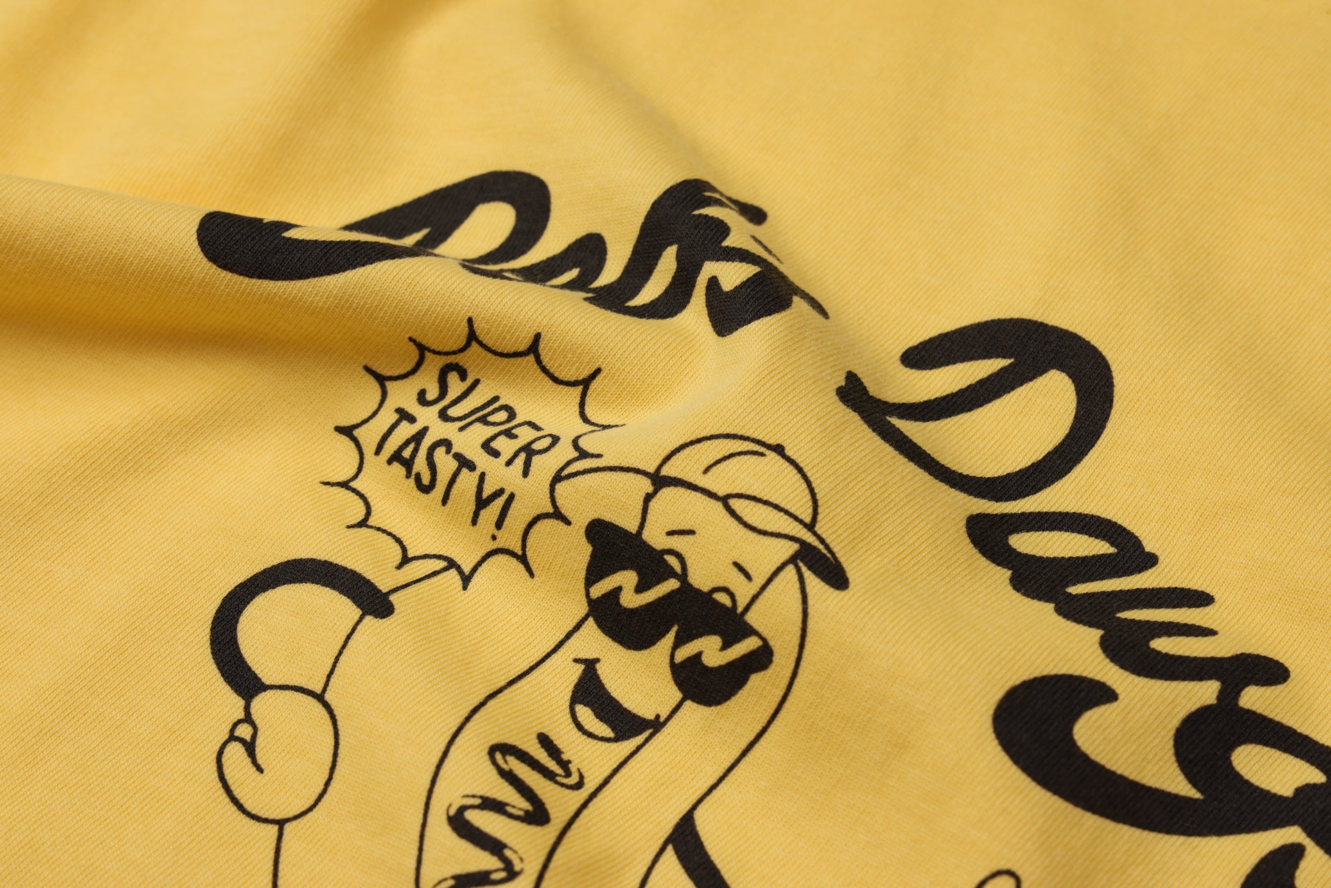 BOB'S DAWGS TEE in YELLOW